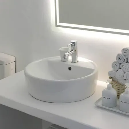 Antique Newly Refurbished Maisonette In The Heart Of Mykonos Town